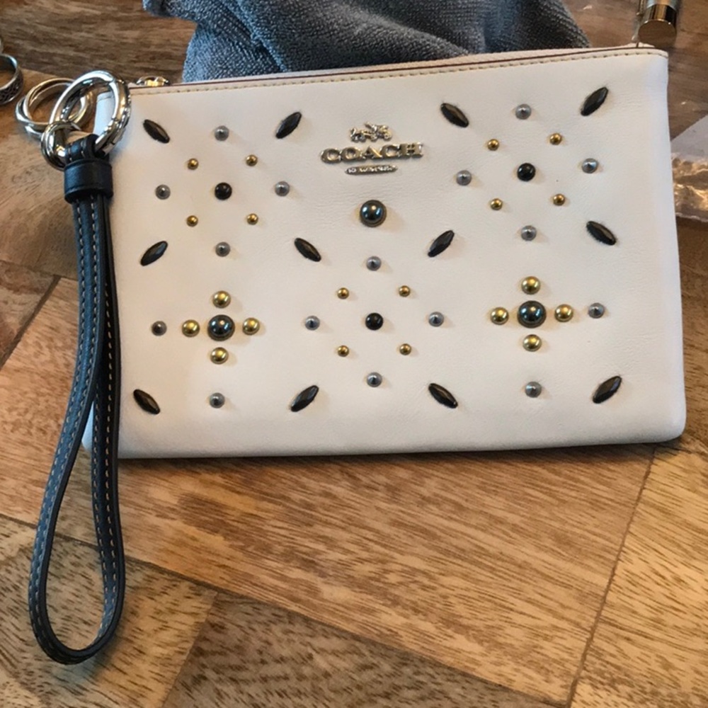 Coach wristlet NWOT